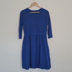 Blue strip pocket dress M